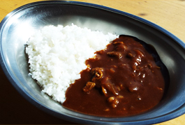 牛すじカレー  860円